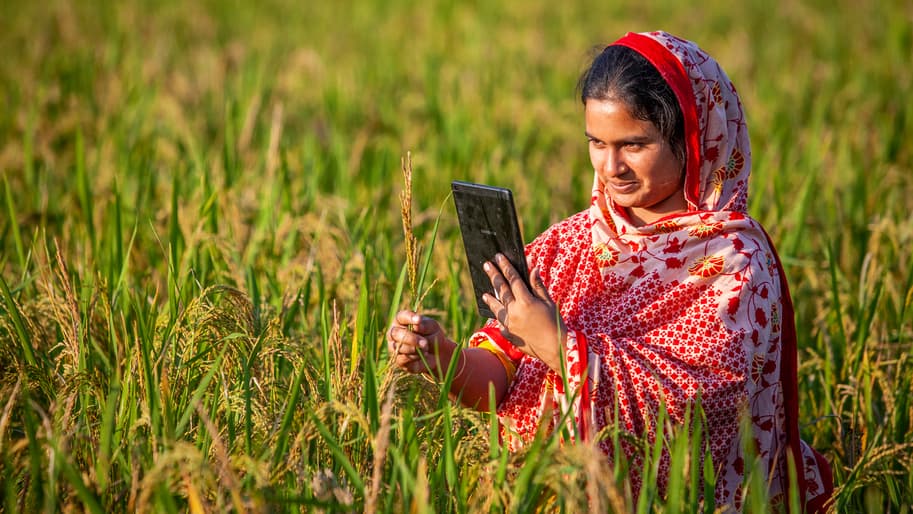 সাপোর্ট প্রতিনিধি
